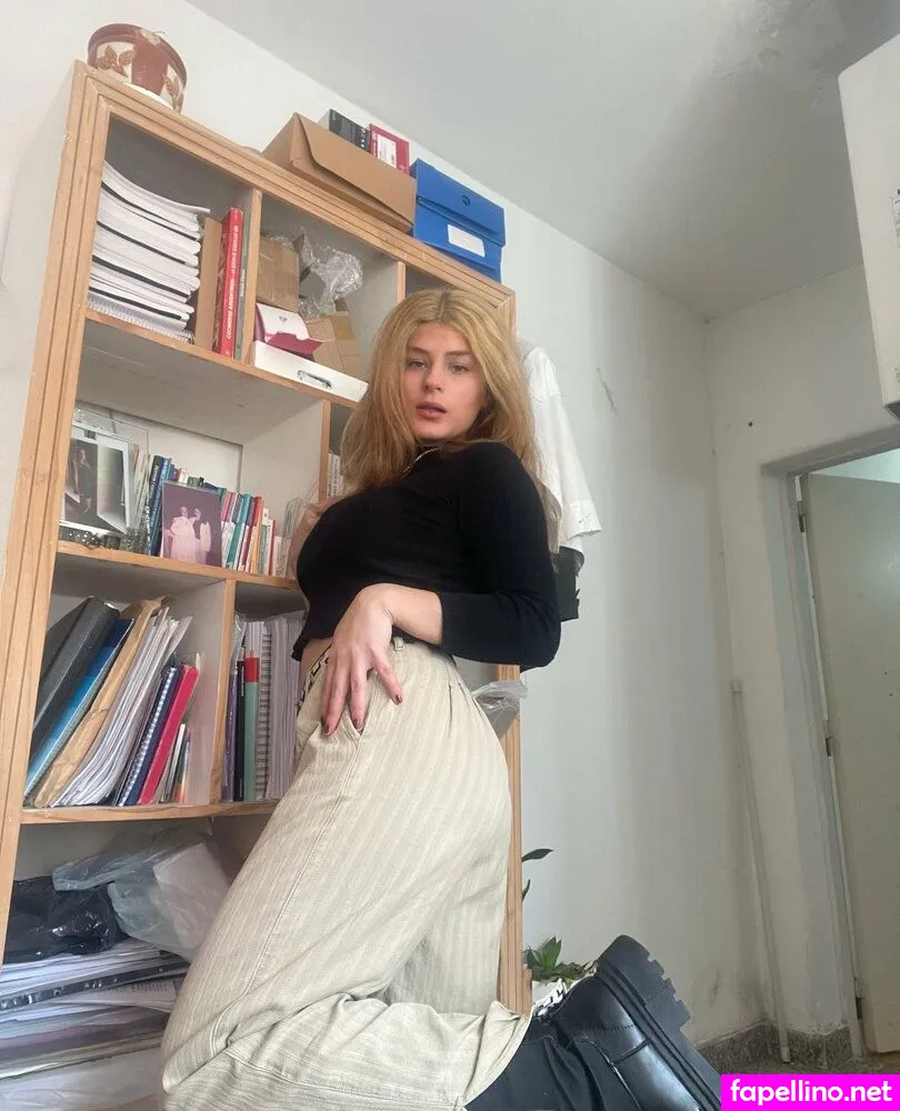 fallenangellu, howlean_ Nude Leaked OnlyFans Photo #7zHVtSPbS1