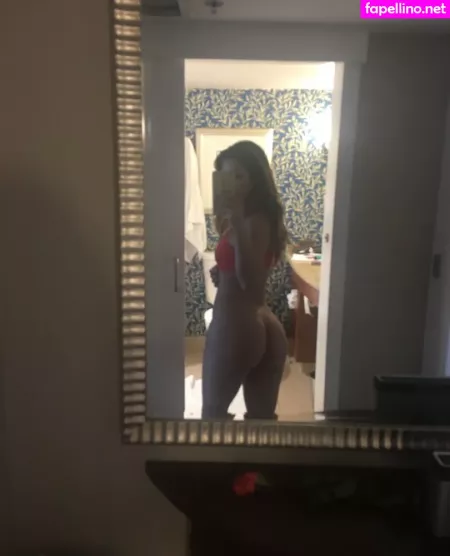 Fallinlovia 3 OnlyFans Thumbnail #YEFELFHkTL