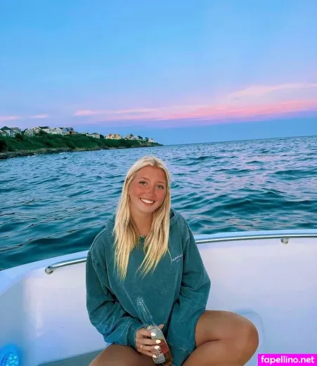 Falynreilly OnlyFans Thumbnail #UDxHpJ1wcU