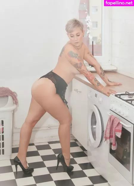 Famez De OnlyFans Thumbnail #55cIEY4adJ