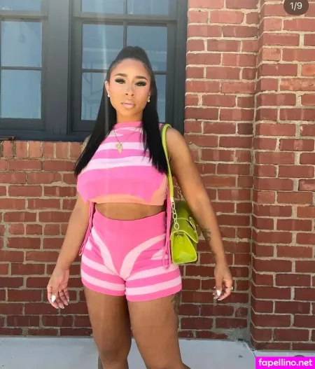 Famous Kiki 1 OnlyFans Thumbnail #79mLr9drrn