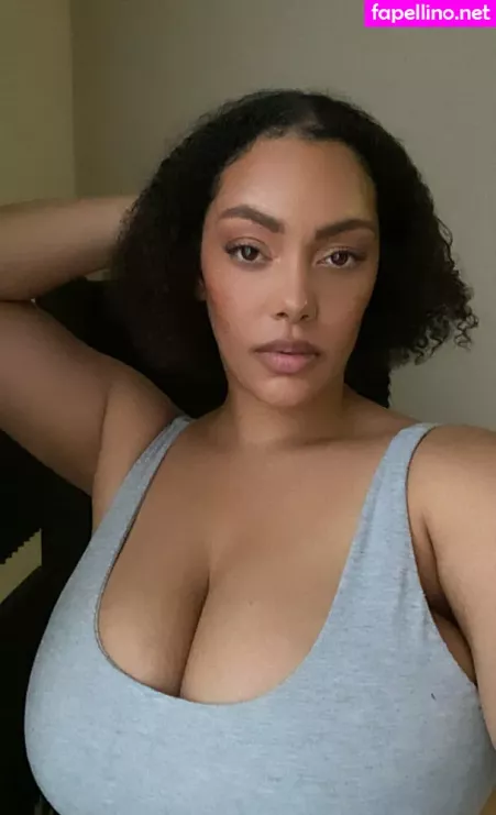 Famousaria OnlyFans Thumbnail #EetCUPYRBn