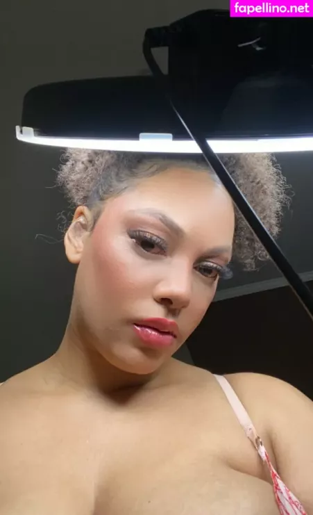 Famousaria OnlyFans Thumbnail #oUpRXM6cYS