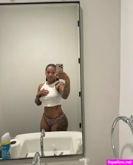 Famousocean2 OnlyFans Thumbnail #4Bj46AIrer