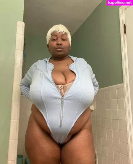 Famousstarkmarie OnlyFans Thumbnail #aMBi51spGQ