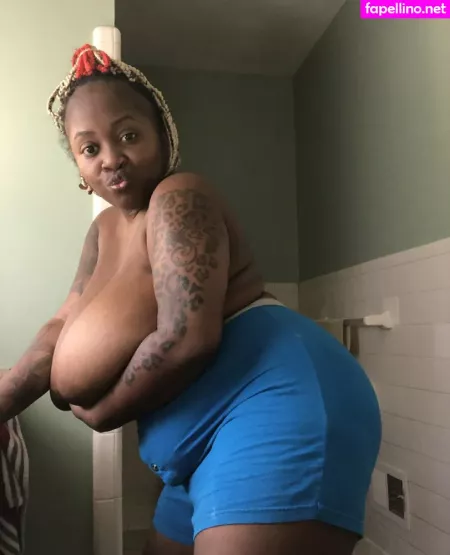 Famousstarkmarie OnlyFans Thumbnail #vswRln7CRW