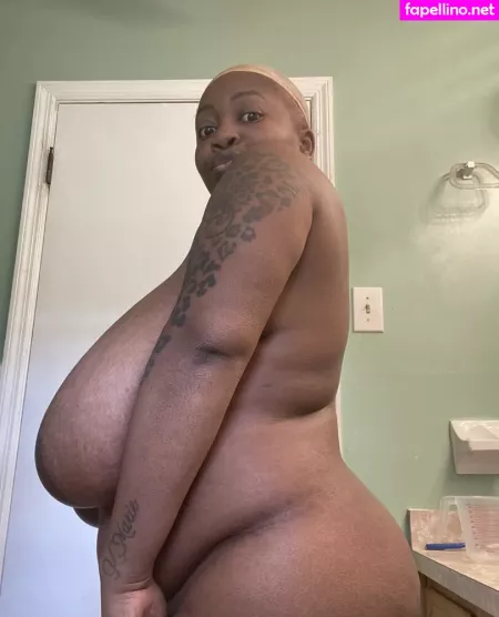 Famousstarkmarie OnlyFans Thumbnail #yu4mPILfMt