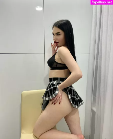 Fancy Lips OnlyFans Thumbnail #4CpnTbmKFA