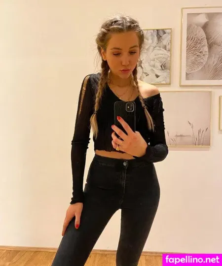Fanny Maria Elter OnlyFans Thumbnail #rJW10q4hWc