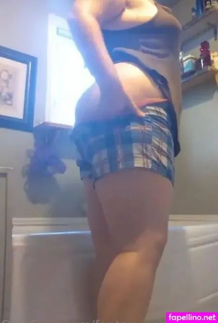 Fantasyneighbor420 OnlyFans Thumbnail #7MxW8eGic3