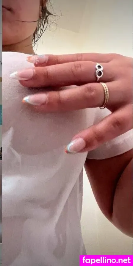 Farah Off OnlyFans Thumbnail #JD6FyEp5Gs