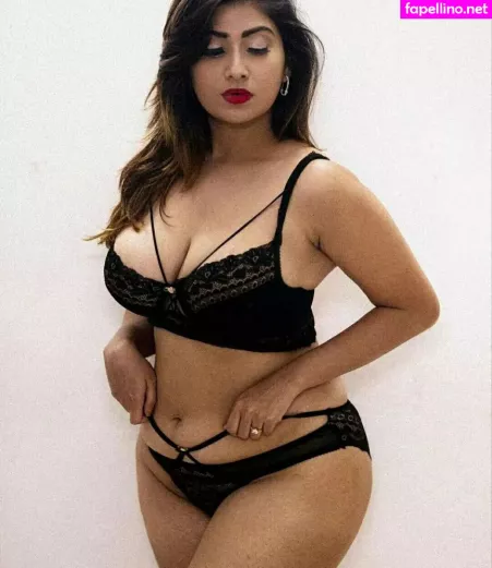 Farihapriyam OnlyFans Thumbnail #uChtN6d8xg