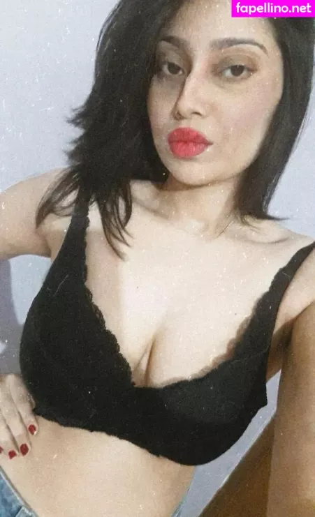 Farihapriyam OnlyFans Thumbnail #yXY440YnF5