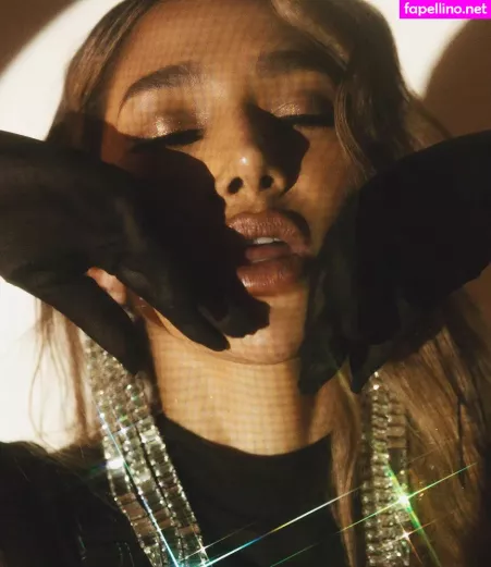 Farina OnlyFans Thumbnail #hOJhqqBryE