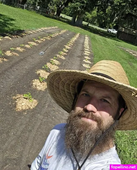 Farmdaddyjay OnlyFans Thumbnail #I9OkvhEJHM