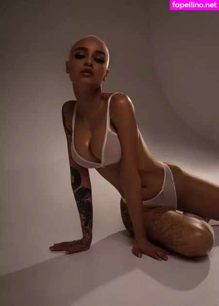 Farruhhhamraeva OnlyFans Thumbnail #0s5kXswGMd