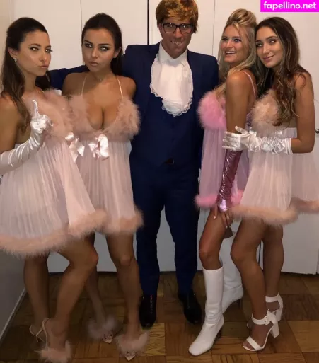 Faryn Corey OnlyFans Thumbnail #2GSdvCSjQ4