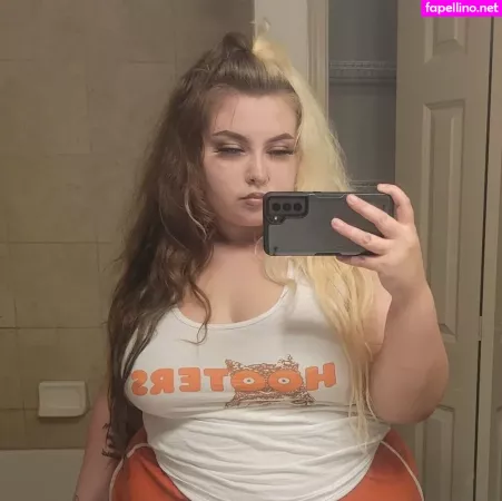 Fatassgoddessfree OnlyFans Thumbnail #7e2iSGnvW3