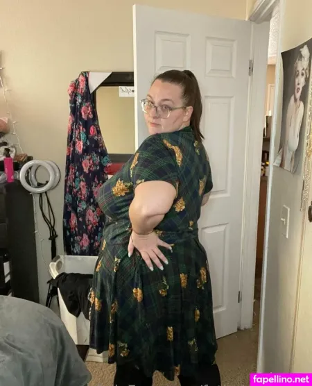 Fatbabejenny2 OnlyFans Thumbnail #2WSC70N0d3