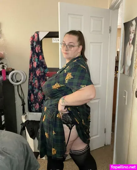 Fatbabejenny2 OnlyFans Thumbnail #2v6XmiR1Ag
