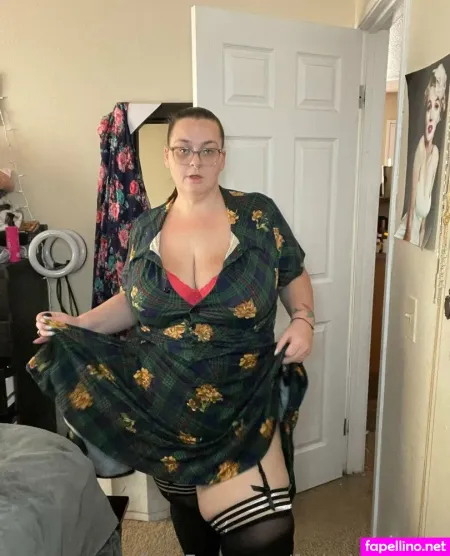 Fatbabejenny2 OnlyFans Thumbnail #4vOXehy7mu