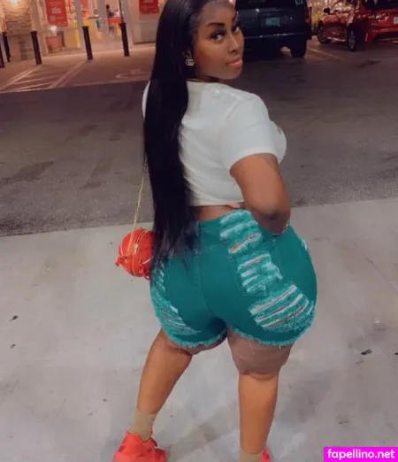 Fatbooty Keke OnlyFans Thumbnail #IafETKxCv5