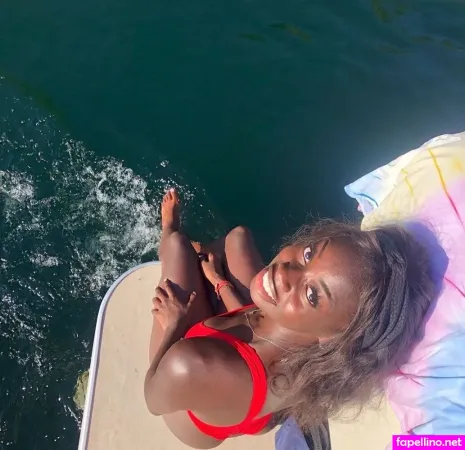 Fatima Diame OnlyFans Thumbnail #keCgBY5q2u