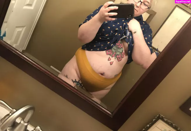Fatjuicypeach OnlyFans Thumbnail #O4Zt0hzJX0