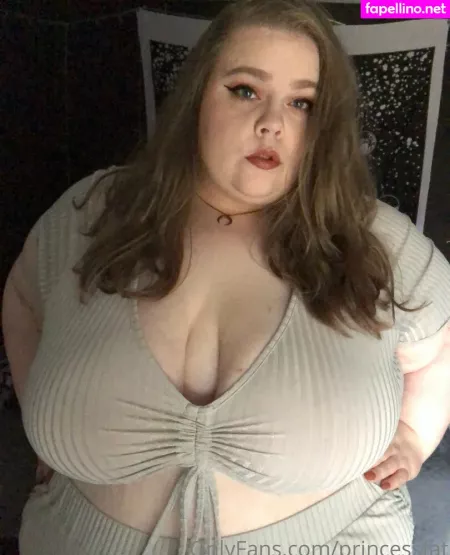 Fatstonerchick Free OnlyFans Thumbnail #uVO1DWVMOB
