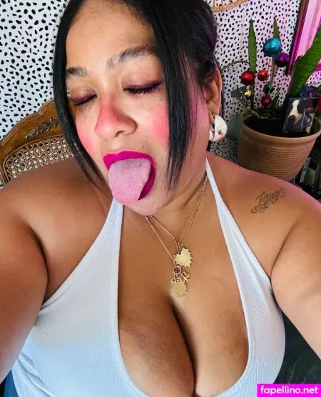 Fatthousewifee OnlyFans Thumbnail #QowdSMFXtj