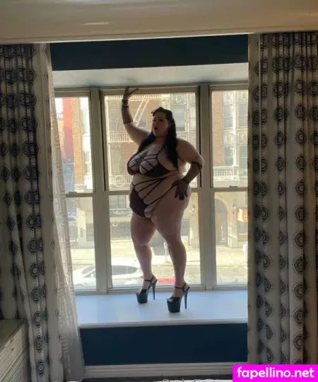 Fatty Goddess Eliza Allure OnlyFans Thumbnail #qiaqXe6Hav