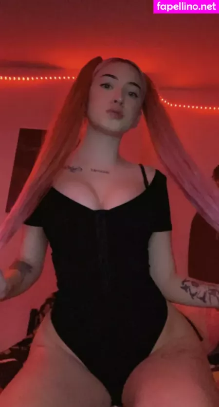 Favewaifu OnlyFans Thumbnail #sBbxXUF2EJ