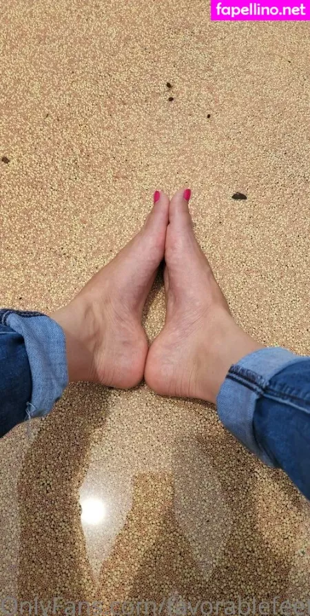 Favorablefeet11 OnlyFans Thumbnail #DHN1oRd91U