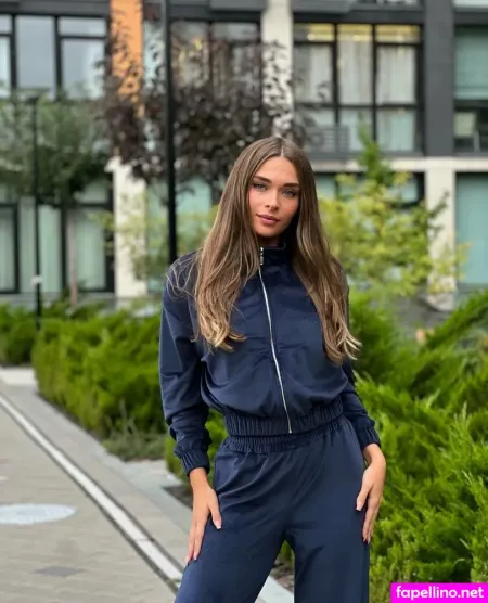 Favoriteemma OnlyFans Thumbnail #5omM0NtLyn