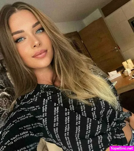 Favoriteemma OnlyFans Thumbnail #qFze5Zm1zB