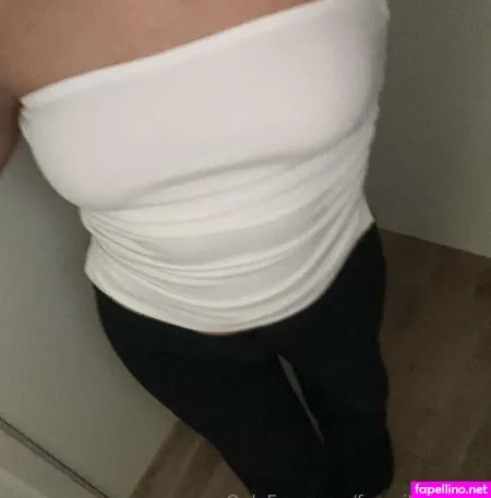 Favoritenengla OnlyFans Thumbnail #QMfvYAgm0W