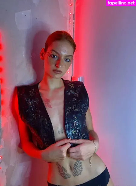 Favouriteredheadbella OnlyFans Thumbnail #oFDQaU4msk