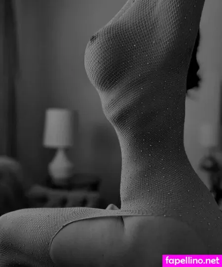 Faye Arlo Main Profile Photo