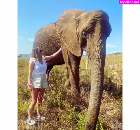 Faye Reid OnlyFans Thumbnail #0UHFhoAR6W