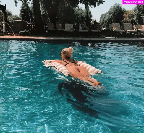 Faye Richie OnlyFans Thumbnail #Qm6rGItXNR