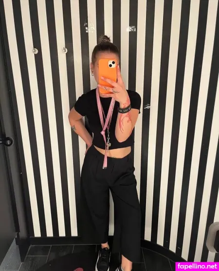 Fckwithsasha OnlyFans Thumbnail #B3cR4uo3e6