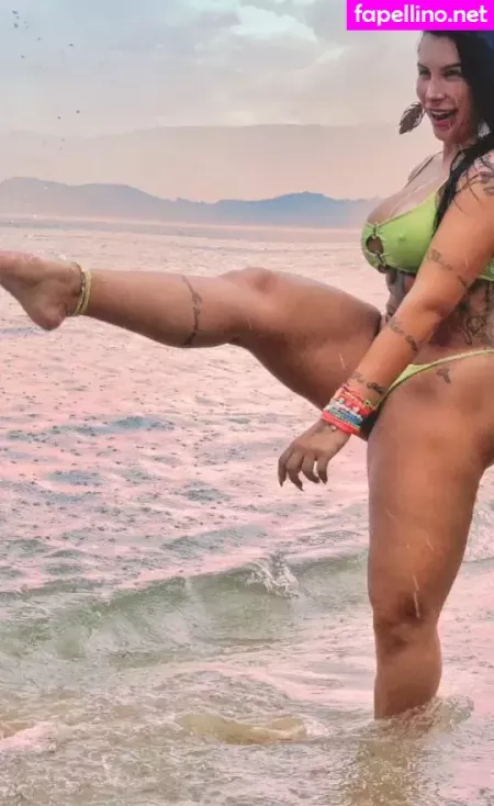 Fe Lemes OnlyFans Thumbnail #b16sZK4J2b