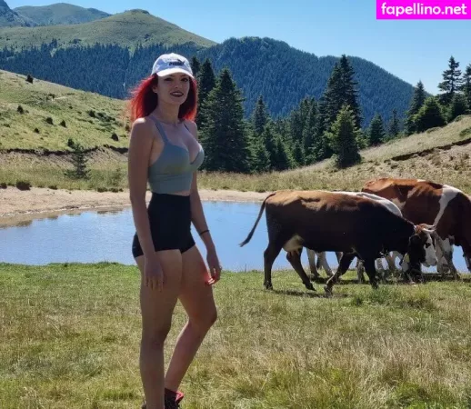 Fedora Bianca OnlyFans Thumbnail #i4ZAL2qF3w