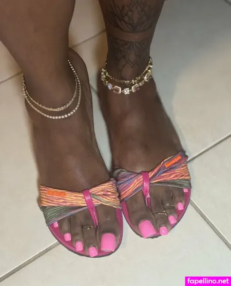 Feedmecocoaa OnlyFans Thumbnail #corcTxck5J