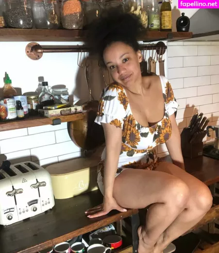 Feelinfree OnlyFans Thumbnail #Eax9dMxN9w