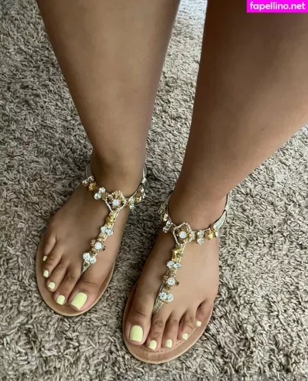Feet Desiress OnlyFans Thumbnail #oinxWASbc1