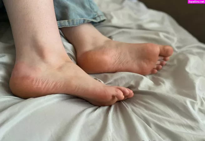 Feet Guurl OnlyFans Thumbnail #wfwBXt6WrO