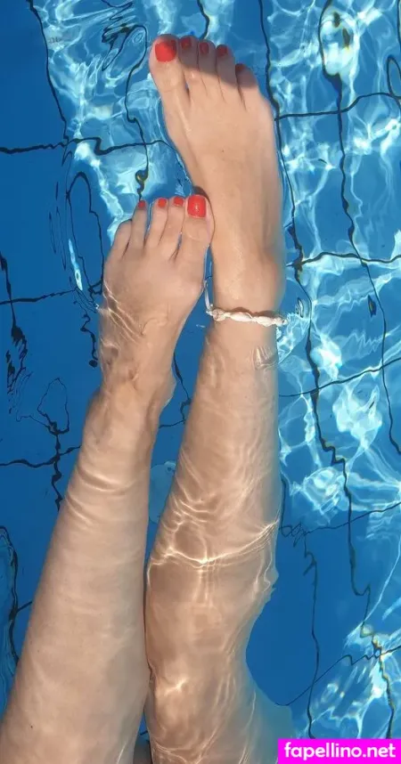 Feet Marina OnlyFans Thumbnail #oAKSKK5jLM