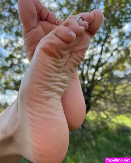 Feet Vanessa OnlyFans Thumbnail #2SIppIdKMy