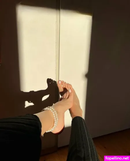 Feet Vanessa Main Profile Photo